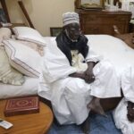 Visite nocturne à Touba : Cheikh Diba reçu en urgence par le Khalife des Mourides
