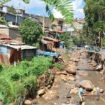 Nairobi : évacuations sous tension à Kibera face au risque d’inondations et à la menace du barrage