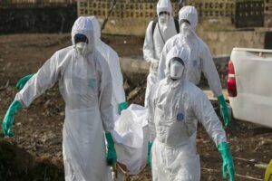 Premier cas d’Ebola diagnostiqué en France : un médecin de retour de RDC placé à l’isolement