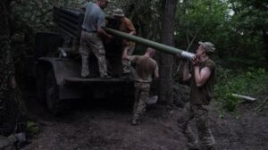 Guerre en Ukraine : Kiev intensifie ses frappes en Crimée, la Russie progresse dans le Donbass