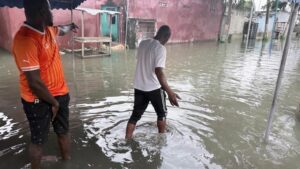 Abidjan : les habitants des quartiers à risque vivent au rythme des inondations