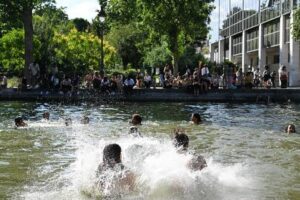 Canicule en France : le ministère de la Santé alerte sur une hausse des décès à domicile