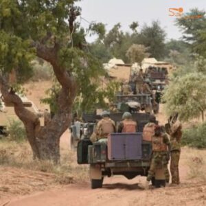 Mali : une trentaine de soldats tués dans les combats d’Anéfis, l’armée reprend la ville.