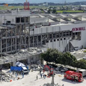 Séisme au Japon : le bilan grimpe à 35 morts, les secours poursuivent les recherches sous une forte chaleur.