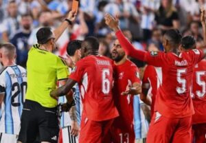 Coupe du monde 2026 : la Suisse dénonce un arbitrage controversé après son élimination face à l’Argentine