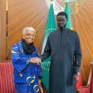 Diplomatie et leadership : Bassirou Diomaye Faye reçoit Ellen Johnson Sirleaf à Dakar.