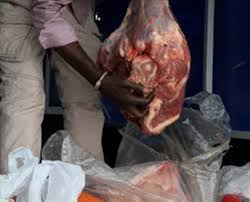 HLM 6 : un homme déféré pour avoir tenté de récupérer et revendre de la viande impropre à la consommation