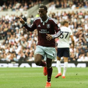 Premier League : Nicolas Jackson marque et offre à Aston Villa sa première victoire.