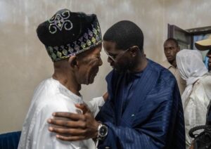 Médina Baye :  Le Président Bassirou Diomaye Faye présente les condoléances de la Nation après le décès de Cheikh Mouhamadoul Macky Niasse