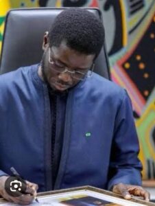 Dissolution de l’Assemblée nationale : le dilemme politique de Bassirou Diomaye Faye à l’approche du 2 décembre
