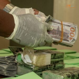 Sénégal : six personnes arrêtées avec plus d’un milliard de FCFA en devises et du matériel suspect.
