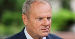 Pologne : un suspect arrêté après des menaces visant Donald Tusk et son ministre de la Défense
